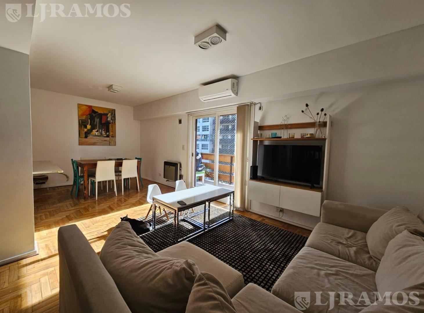 Departamento en Belgrano de 4 ambientes con balcón al frente! Muy luminoso!