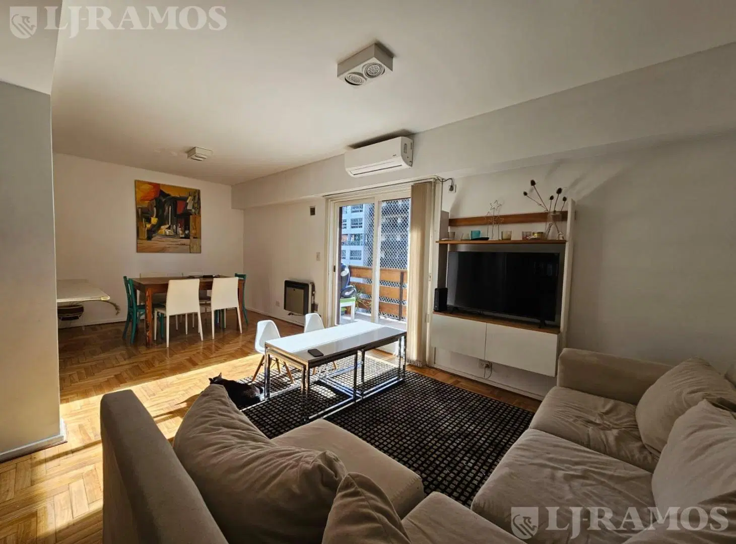 Departamento en Belgrano de 4 ambientes con balcón al frente! Muy luminoso! 3
