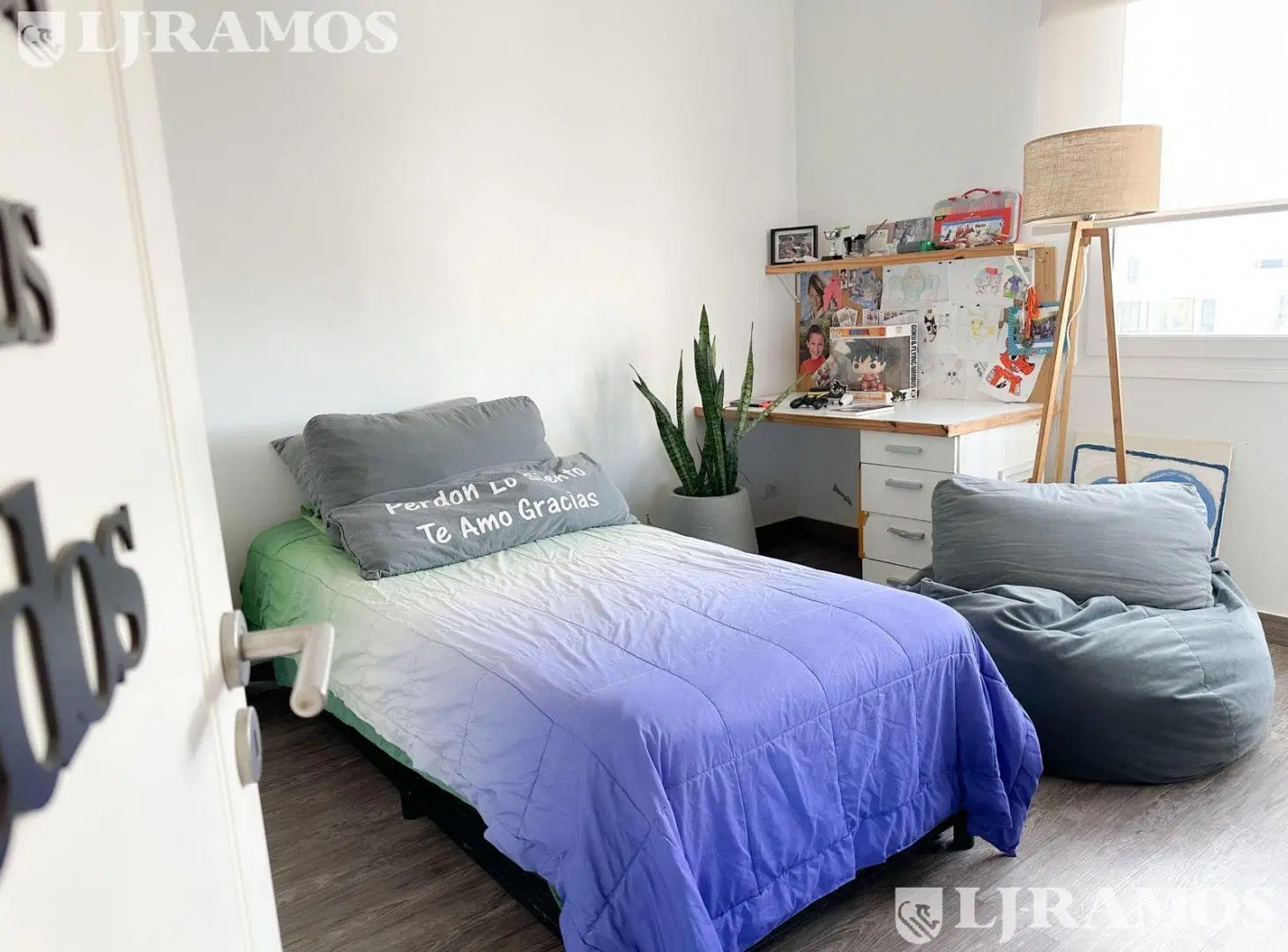 Espectacular Casa a la laguna con 4 dormitorios en Canton Islas PG 2