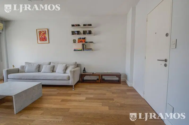 Boulevard Cerviño y Ugarteche. 3 ambientes impecable. Sup. 85.73 m2 2