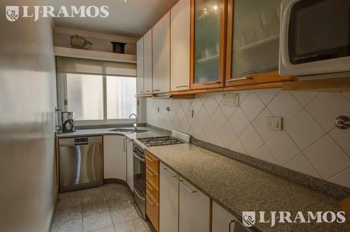 Boulevard Cerviño y Ugarteche. 3 ambientes impecable. Sup. 85.73 m2 4