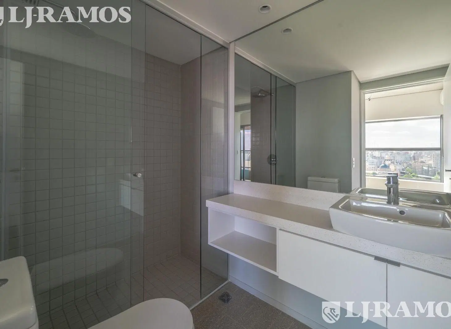 1 ambiente Torre Huergo - piso alto - muy luminoso 4