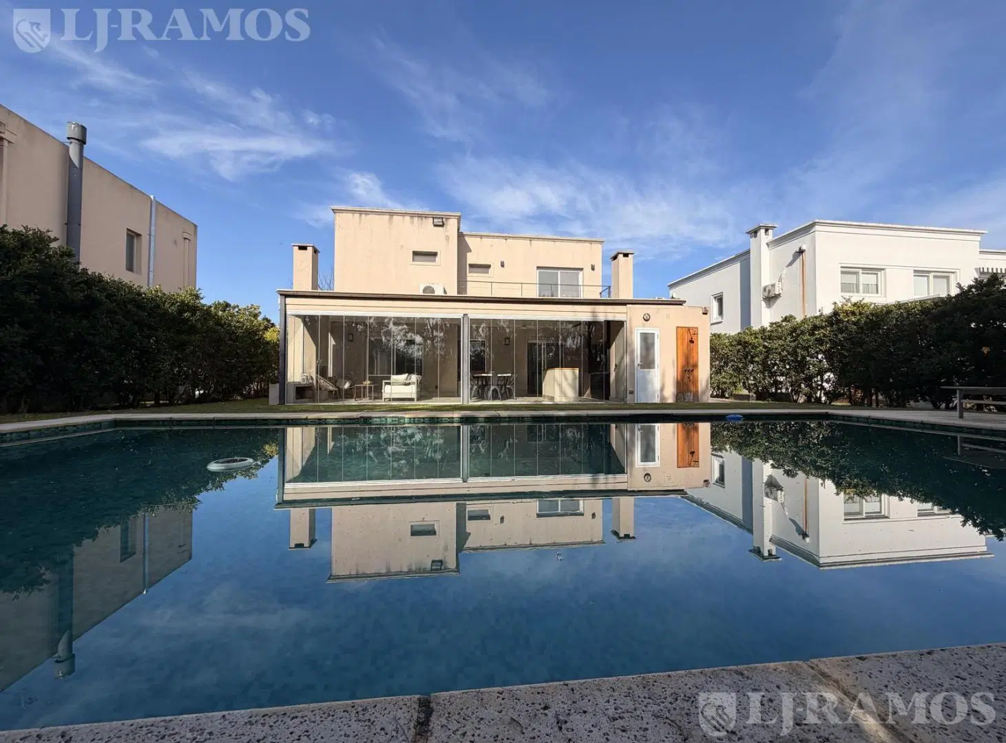 APTO CRÉDITO - CASA EN VENTA EN LOS SAUCES 2