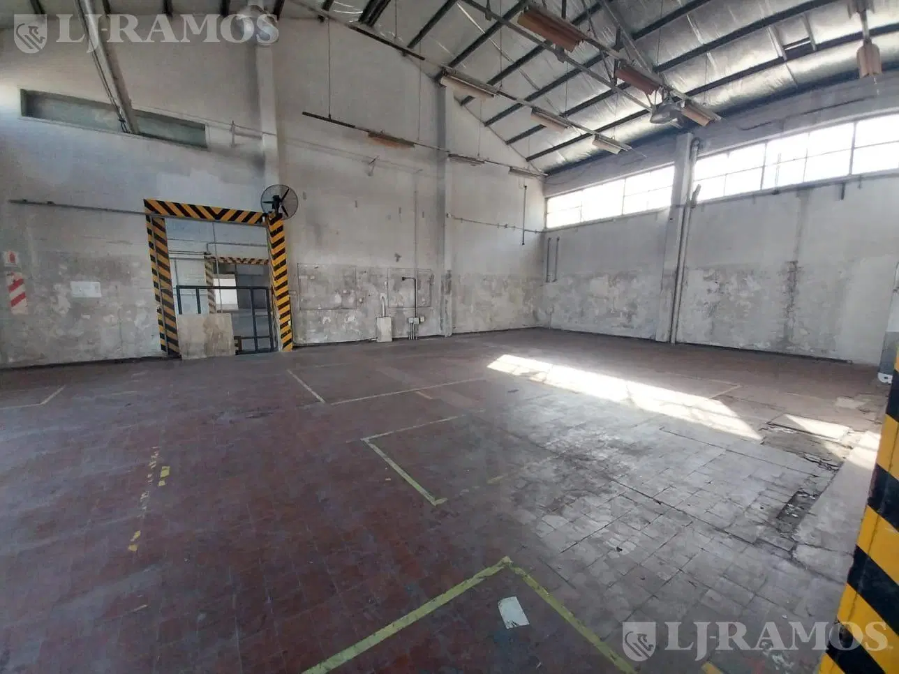 Depósito en Alquiler en Parque Industrial Hurlingham - NAVE H   J 4