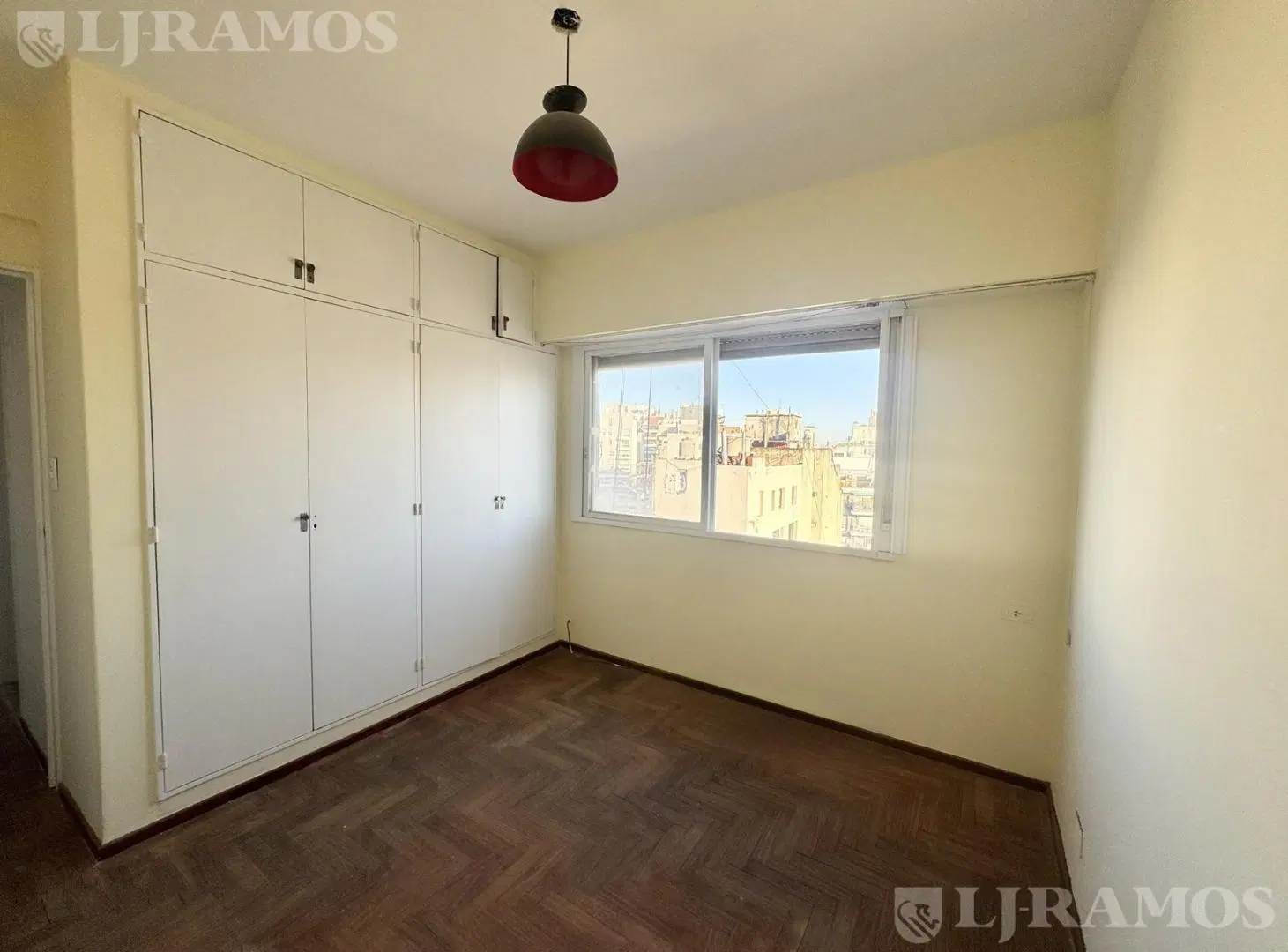 2 amb. piso 10 muy luminoso y silencioso 3
