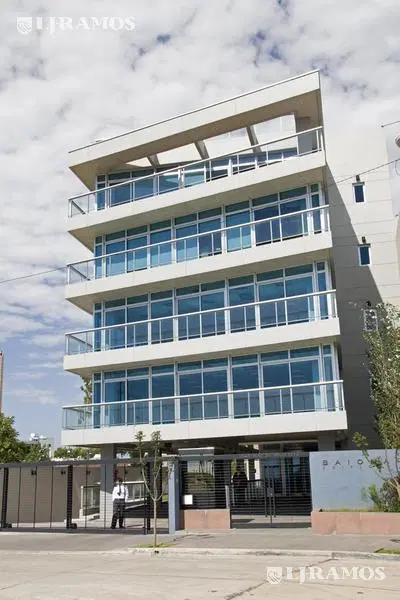 Alquiler de oficina de 580 m2 en Vicente López 2