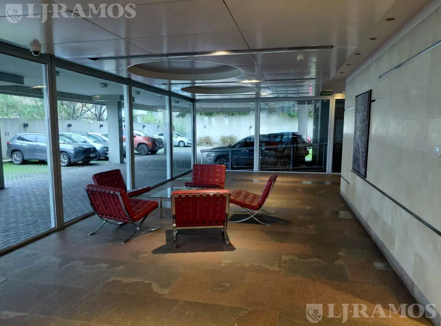 Alquiler de oficina de 580 m2 en Vicente López 1