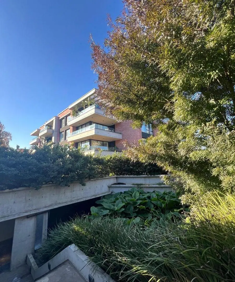 Venta Departamento 4 ambientes en Lomas de San Isidro 1