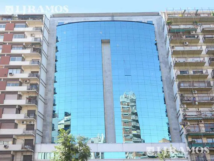 Alquiler de oficina de 370 m2 en Nuñez 3
