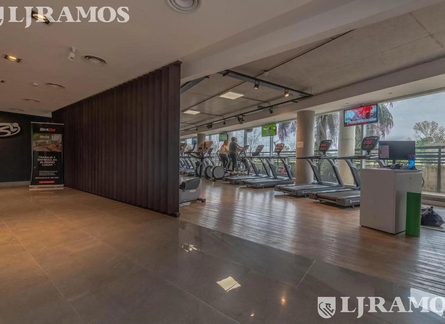 Oficinas SportClub en Escobar!  Excelente ubicación - PG 2