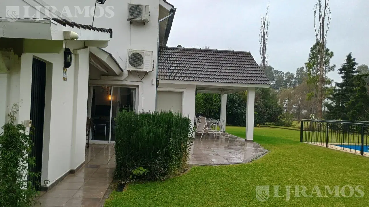 VENTA LINDA CASA ! Barrio Larena Country Club 2
