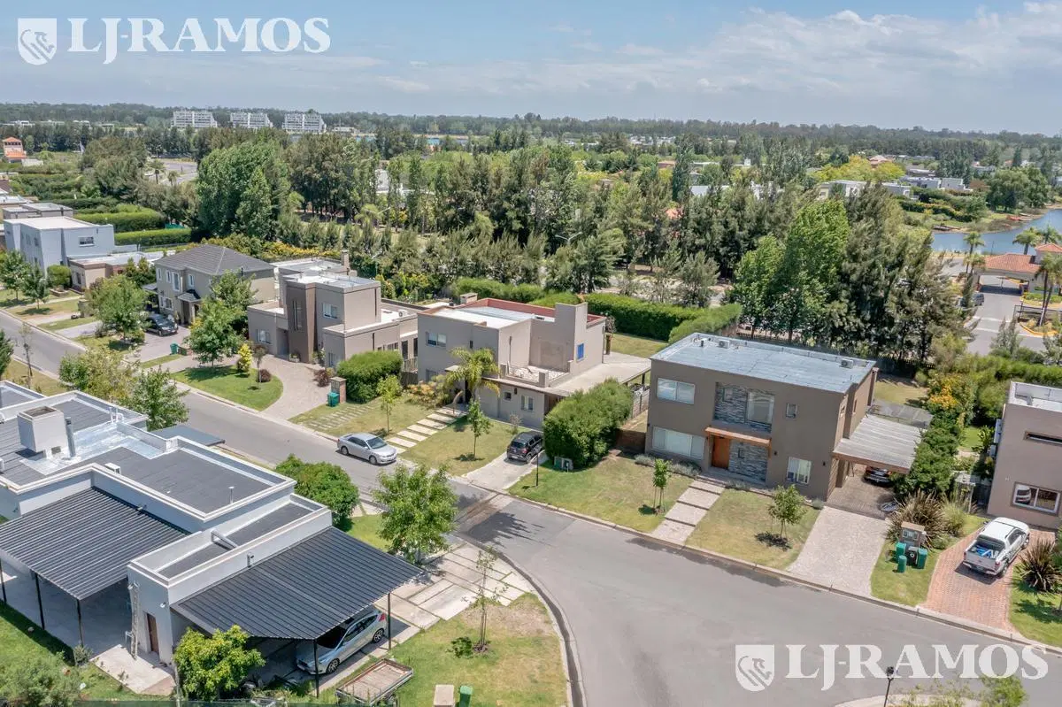 Casa con 3 dormitorios   en venta  en  San Francisco - Villanueva 3