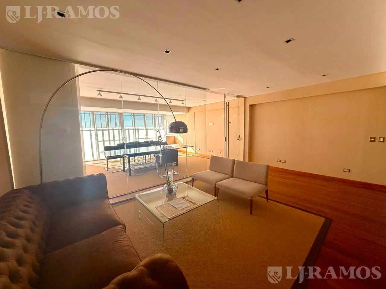 Oficina de 82 m2 en venta en PUERTA NORTE 2 4