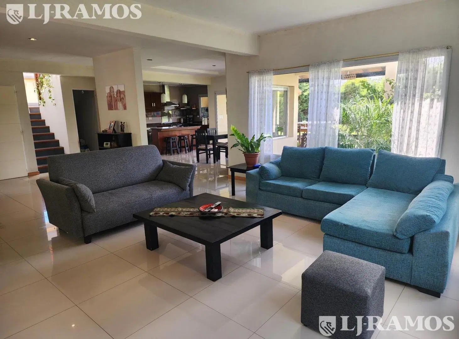 APTO CREDITO. 4 DORMITORIOS (2 Suites). 2