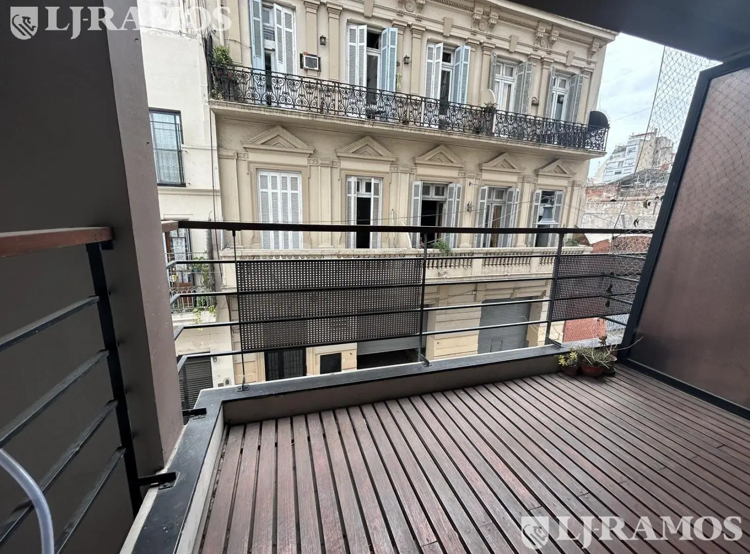 mexico y Perú. Monomabiente con balcón,  residencial o apto Airbnb. 3