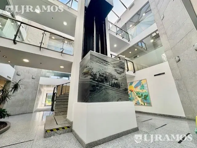 EDIFICIO DE OFICINAS LOMAS DE SAN ISIDRO 5