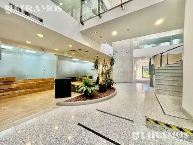 EDIFICIO DE OFICINAS LOMAS DE SAN ISIDRO 4