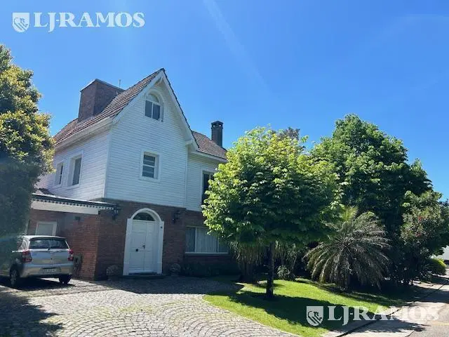 Casa en venta y en alquiler en ISLA DEL SOL 2
