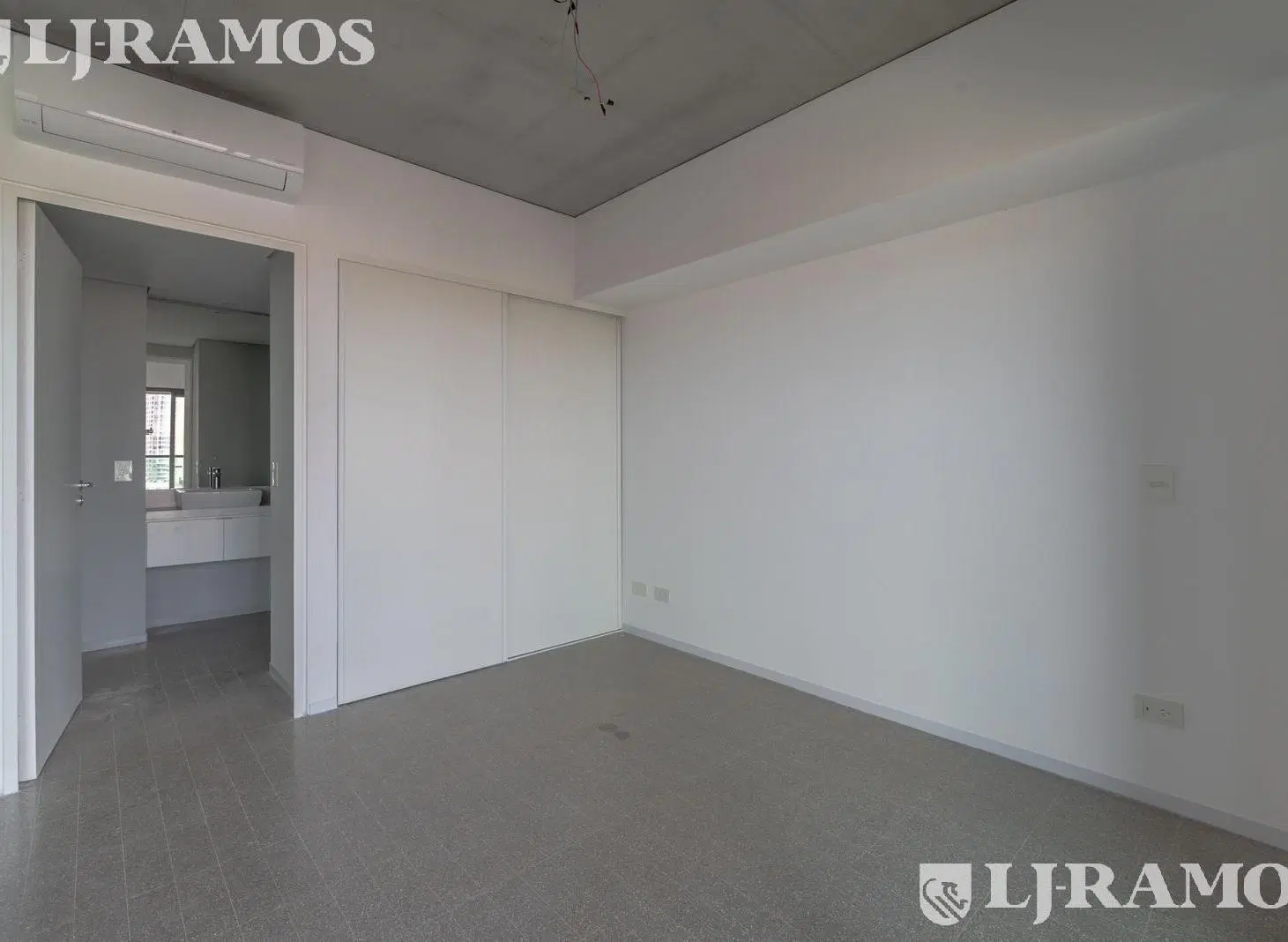 Venta 2 amb. a estrenar - Torre Huergo - vista al río y a la ciudad 2