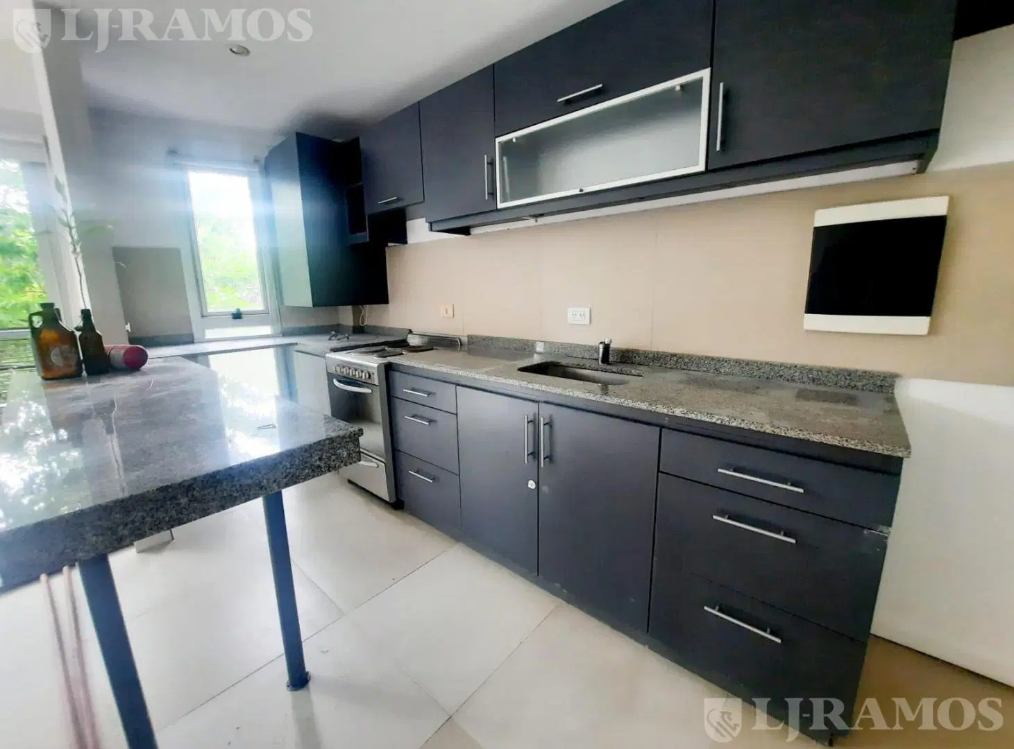 3 AMB - TOILETTE - COCHERA EN VENTA EN TIGRE CENTRO 4