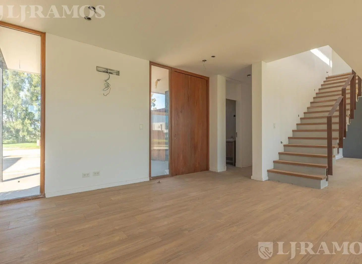 A la laguna a estrenar    4 dormitorios, en venta  en Laguna Grande 2