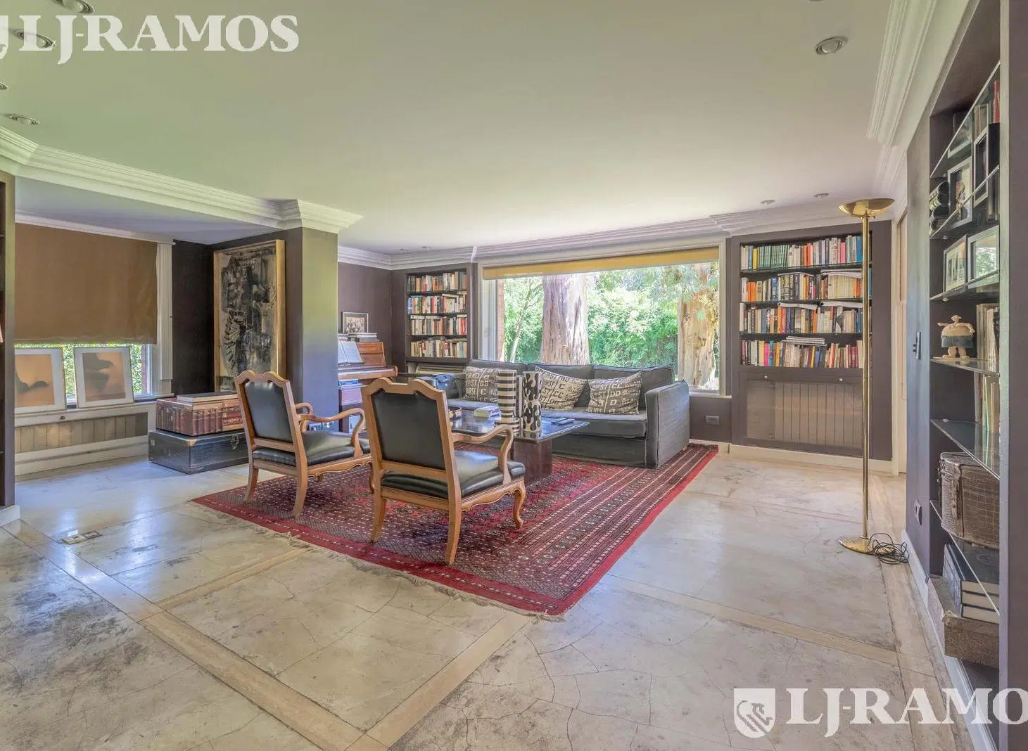 ESPECTACULAR casa con 3 suite, sobre lote de 1.800 m2 en el barrio Las Casuarinas - San Isidro. 4