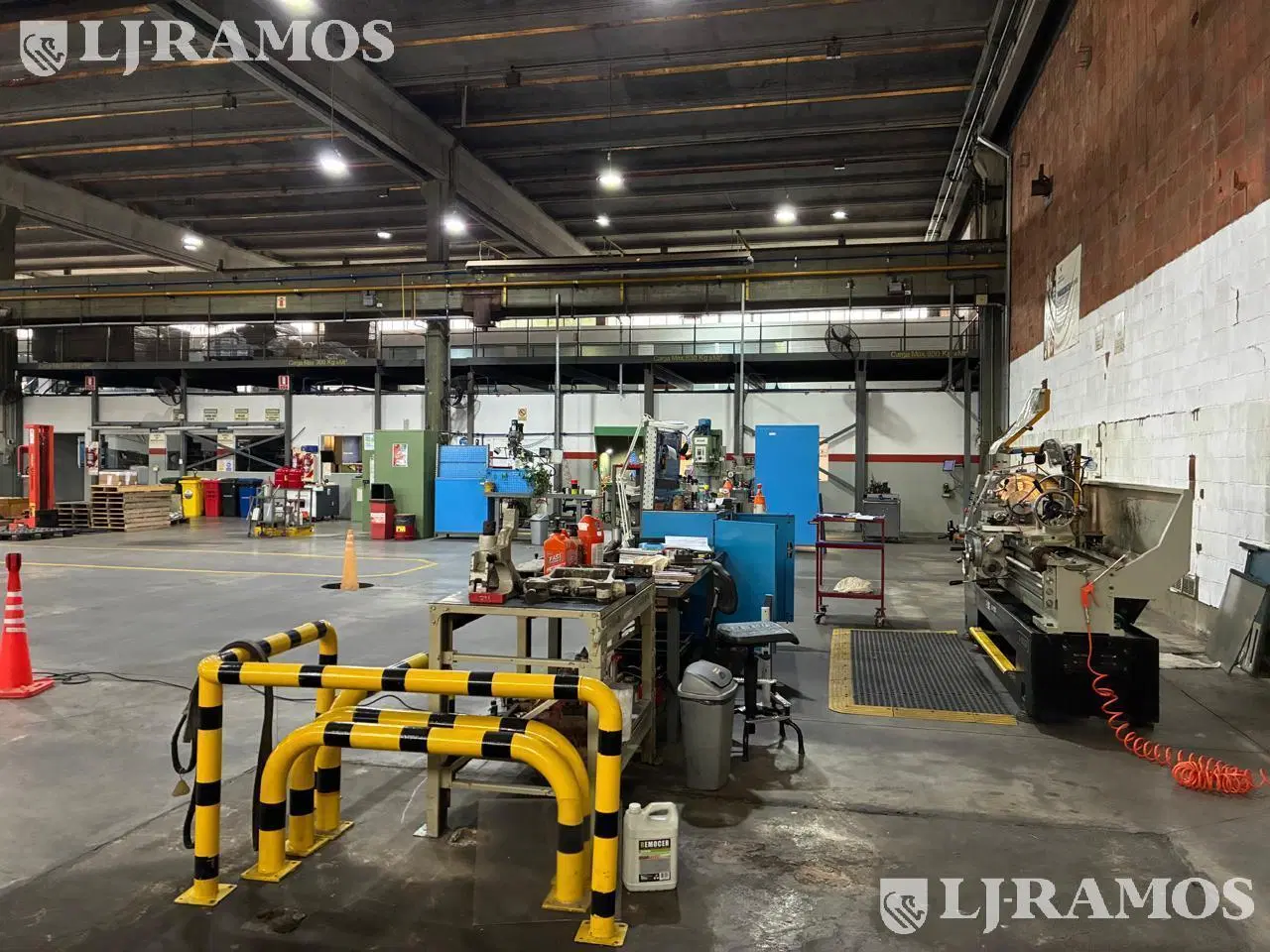 Depósito en Alquiler en Parque OKS 2