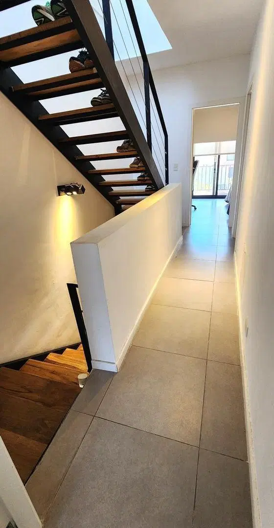 3 DORMITORIOS, GALERIA y JARDIN. 5