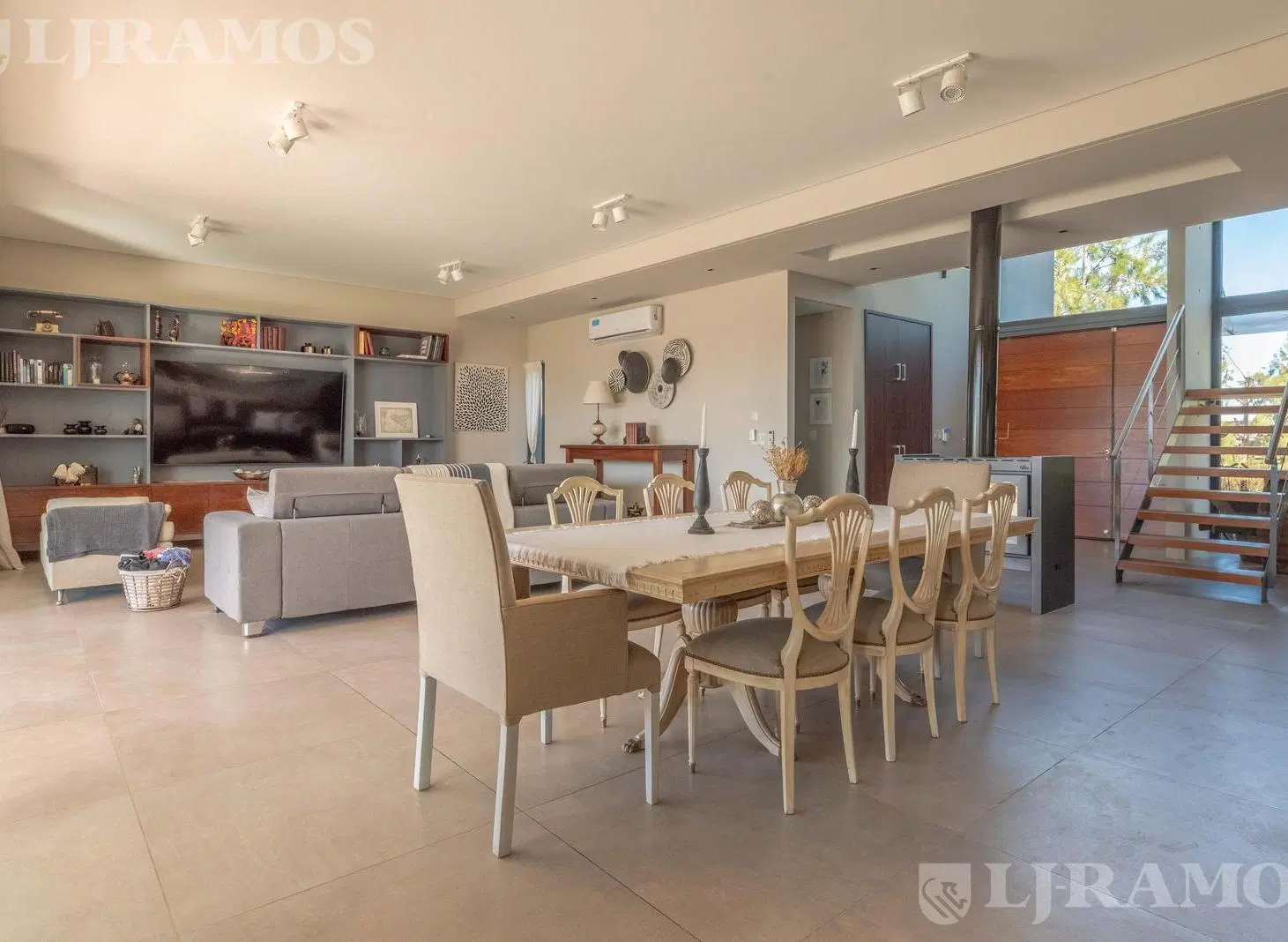 Casa El Naudir AL AGUA  con 3 master suite en planta alta y una en planta baja MB 2