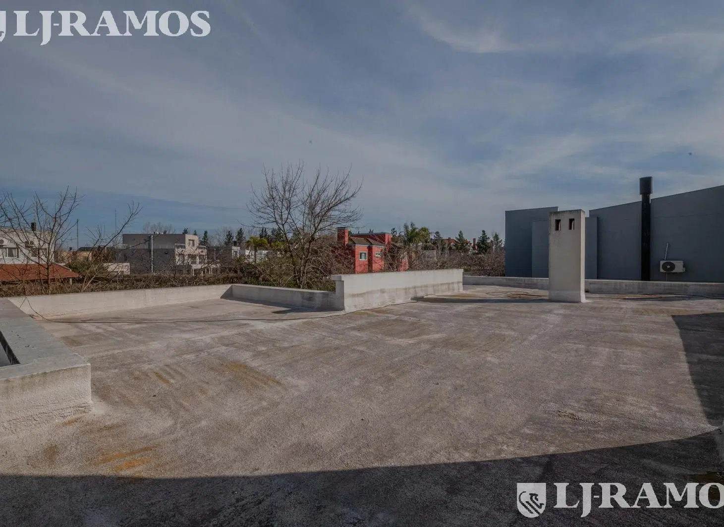 Casa en una sola planta en venta y/o alquiler en Santa Bárbara. 3