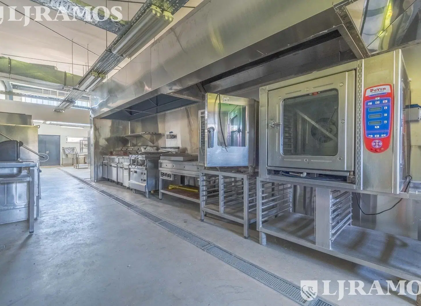 VENTA. Edificio Corporativo e Institucional Premium | Panamericana Km 50- Pilar - Ex colegio Magno 8