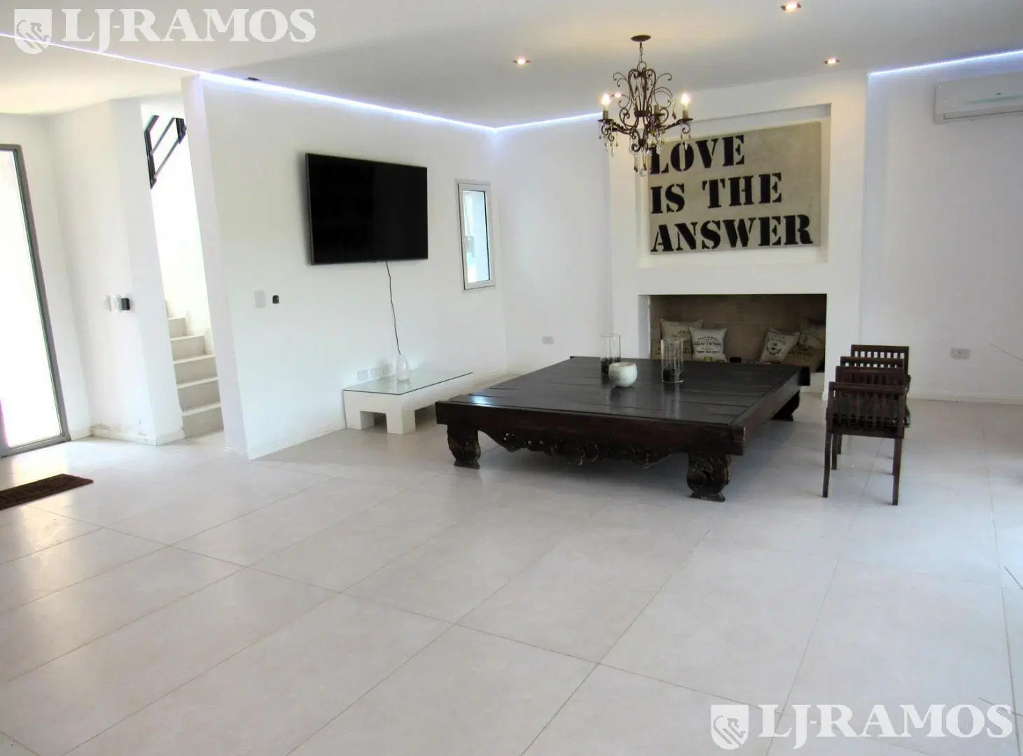 INCLUYE AMARRA. SIN MUEBLES. LOTE INTERNO. PILETA. EXCELENTE CALIDAD. 4