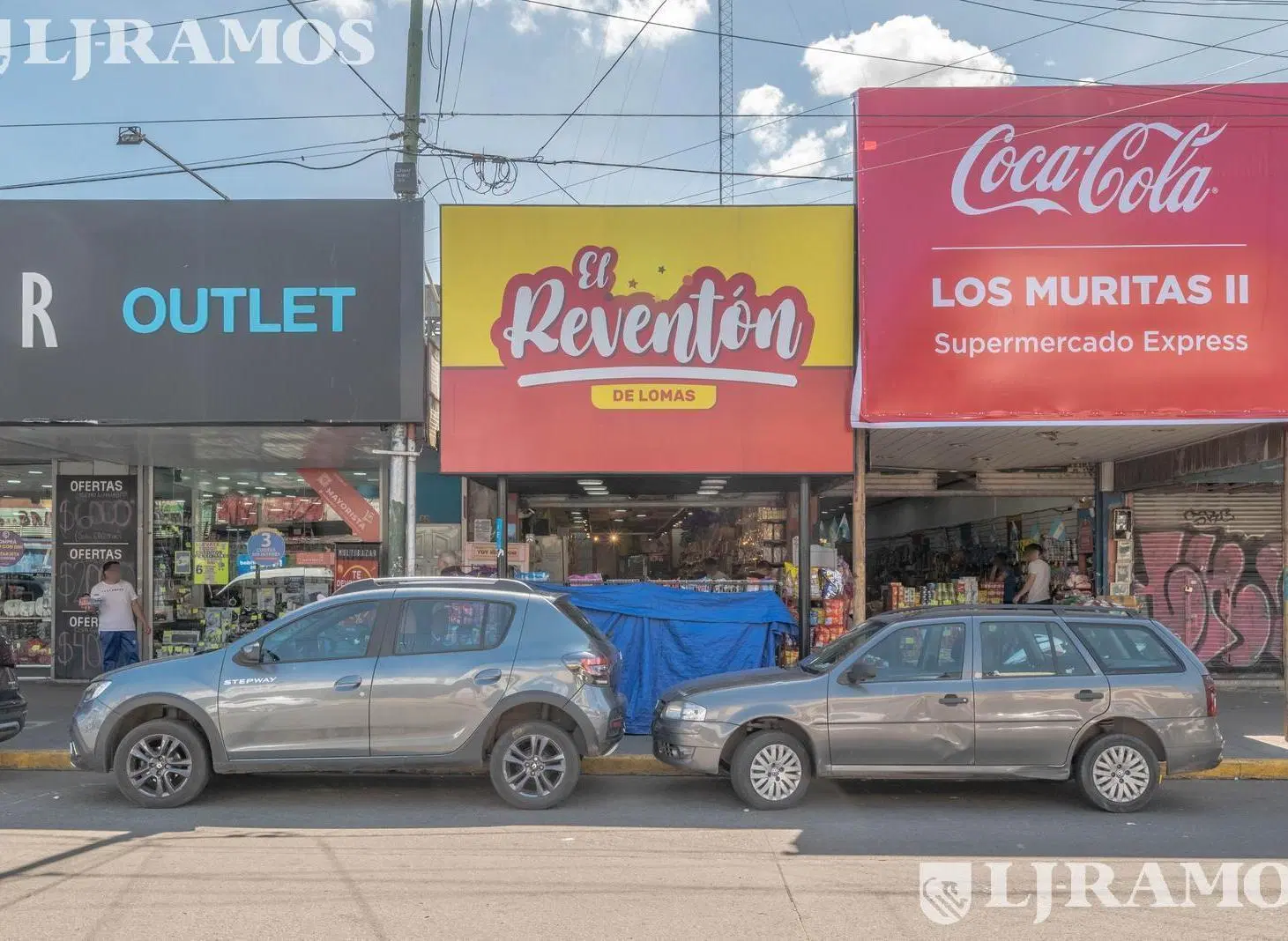 Excelente local en la calle mas comercial de Lomas de Zamora 1