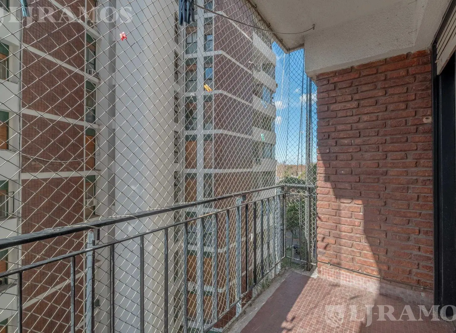 VENTA- Departamento-2 ambientes- Centro Martinez 3