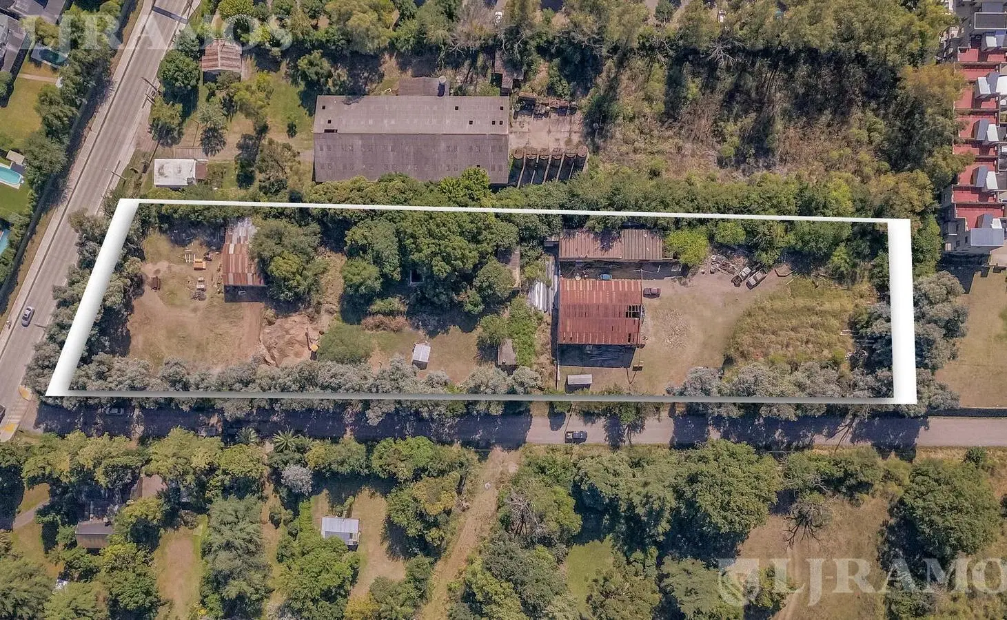 Terreno sobre calle Mitre en Manzanares 2