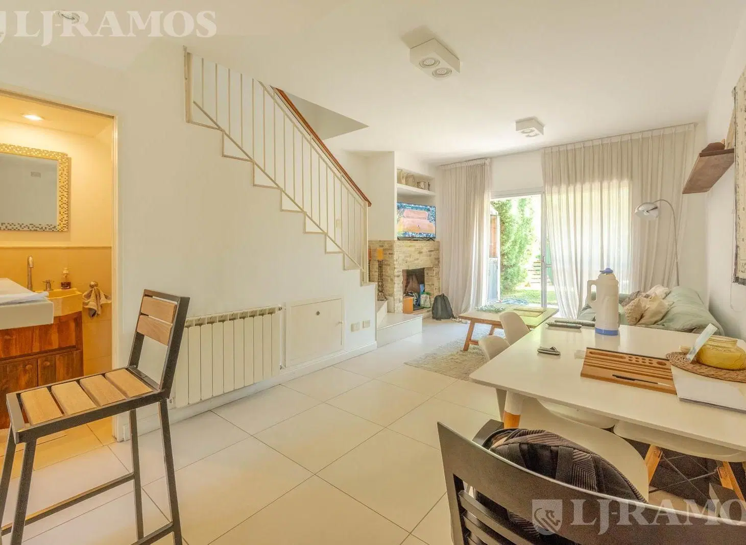 VENTA. TOWN HOUSE. 2 dormitorios. Jardin. AMenities Barrio Palmas del Sol 4