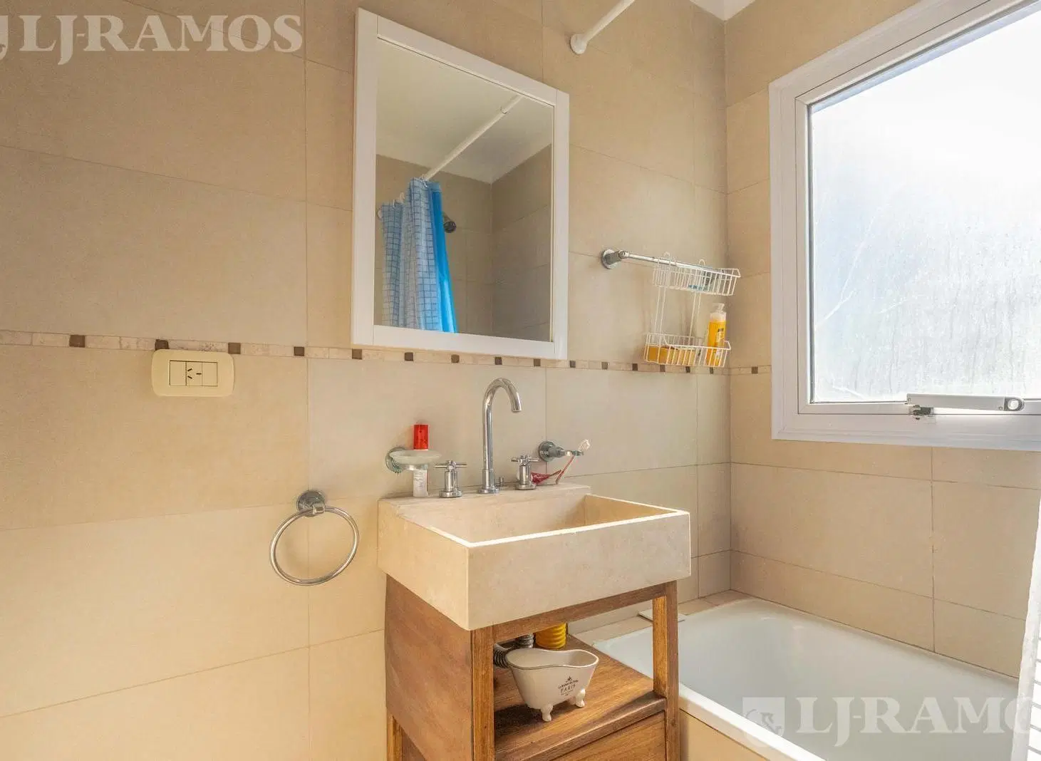 VENTA. TOWN HOUSE. 2 dormitorios. Jardin. AMenities Barrio Palmas del Sol 8