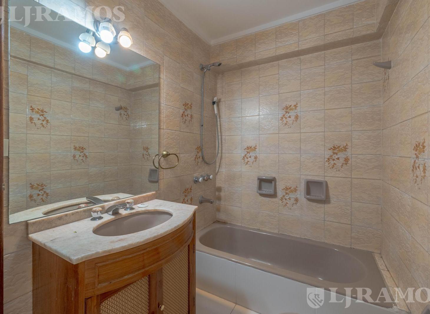 Foto de VENTA semipiso , balcon aterrazado, vista abierta, 3 dorm, cochera, imagen 5