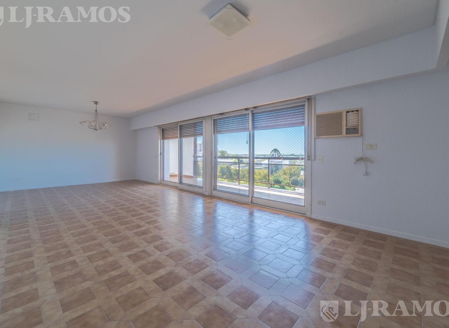 Foto de VENTA semipiso , balcon aterrazado, vista abierta, 3 dorm, cochera, imagen 2