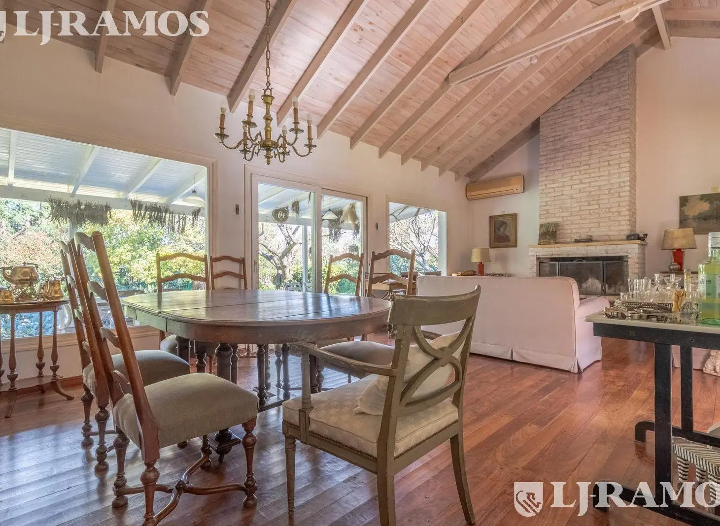 VENTA. Casa planta baja. B Cerrado Pilar Joven. Altura km 47 Panam. ramal Pilar 8