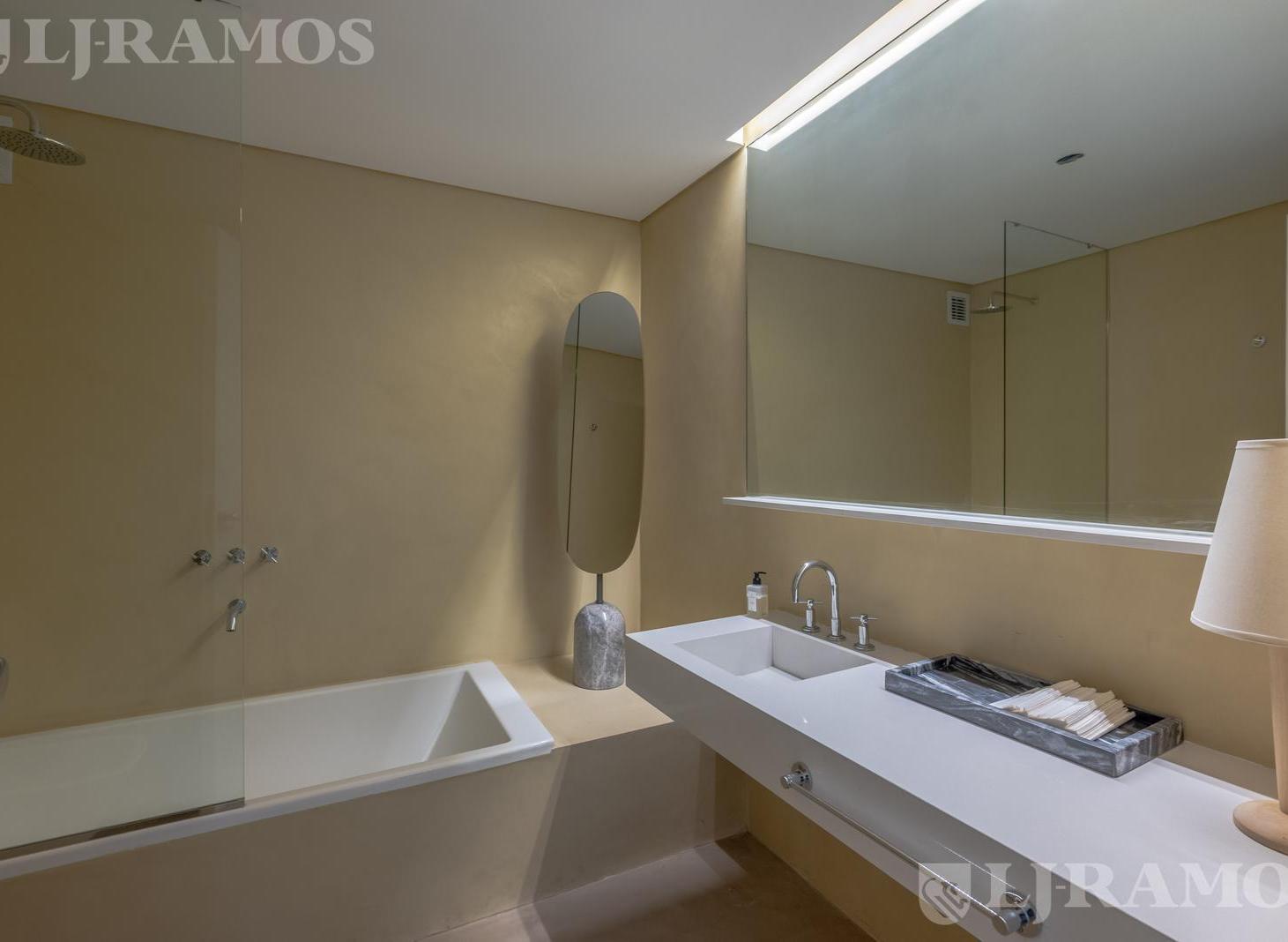 Foto de VENTA EN RECOLETA EXCLUSIVO LOFT CON PATIO A ESTRENAR - SEG 24 HS, imagen 5