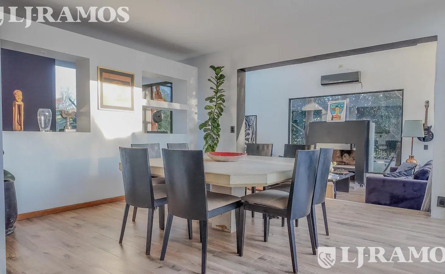 VENTA- Moderna Casa- 4 dorm- Los Boulevares Barrio Cerrado- altuta Km 38,5 Panam Ramal Pilar 8