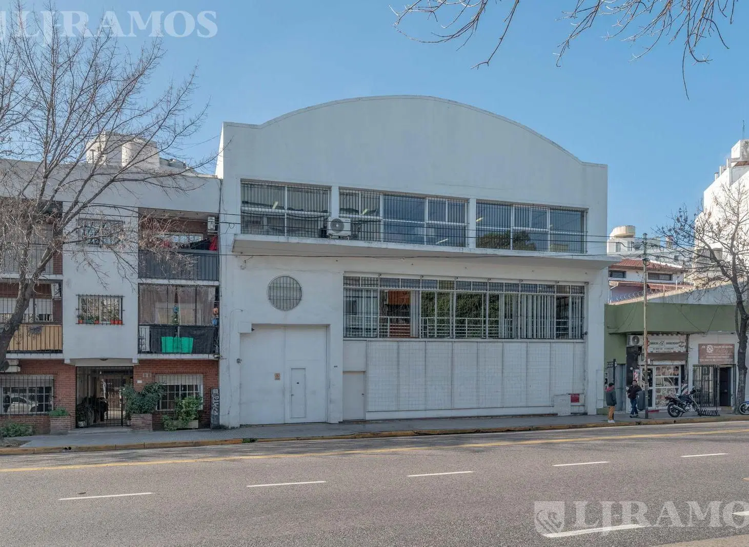 Edificio Comercial en Pompeya 3