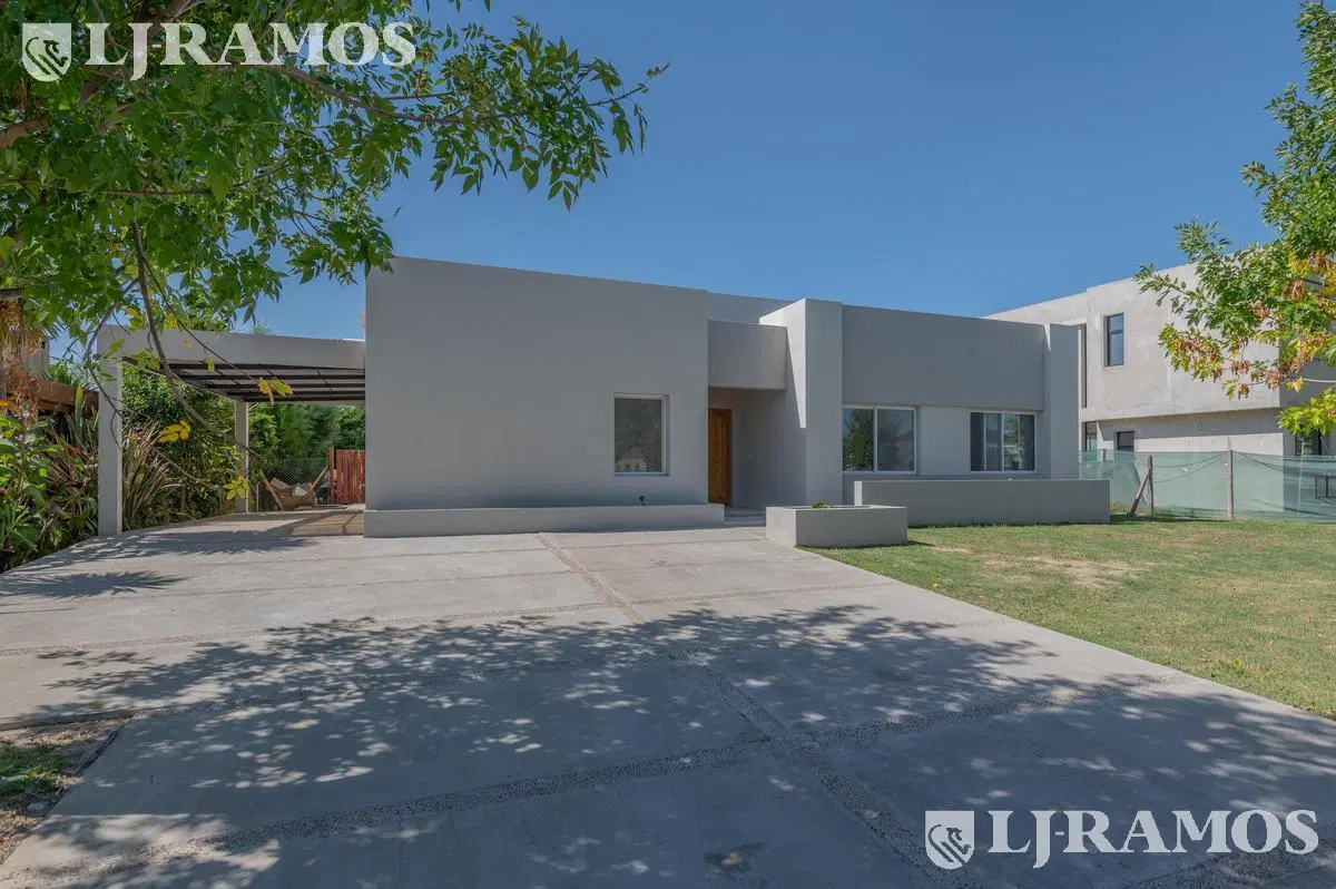Casa en venta Barrio Puerto EL Canton 250.000 Finalizada 4