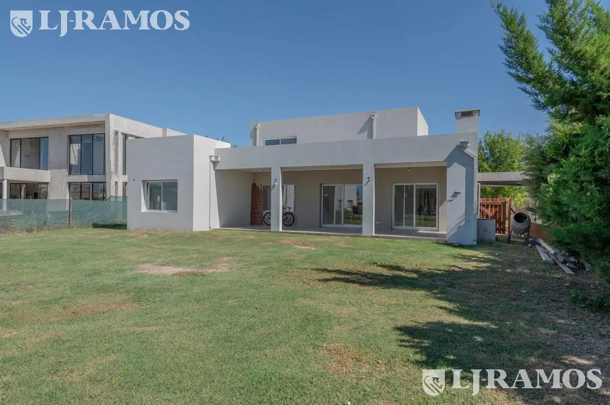 Casa en venta Barrio Puerto EL Canton 250.000 Finalizada 2