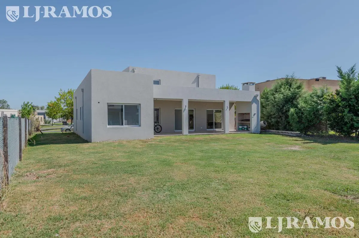 Casa en venta Barrio Puerto EL Canton 250.000 Finalizada 3