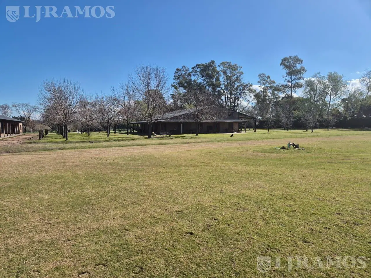 CLUB DE POLO EN PILAR 1