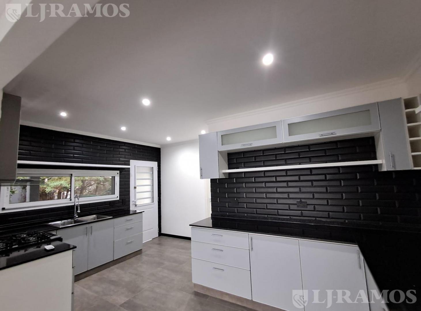 Foto de Casa en San Sebastián al agua AREA 10 MB SE ESCRITURA EN LA VENTA, imagen 2