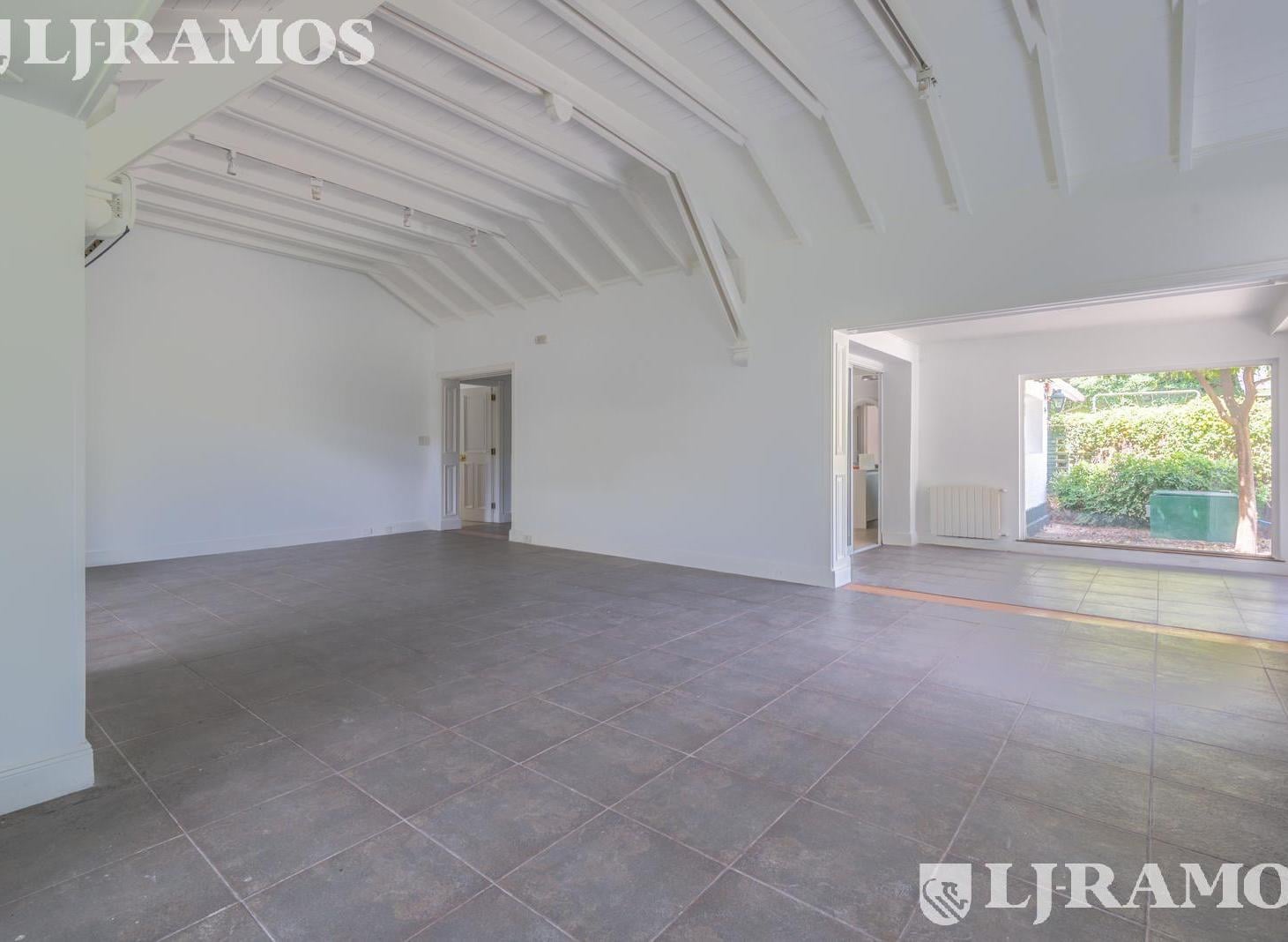 Foto de Casa en venta/alquiler de 4 dormitorios en Lomas de San Isidro, imagen 1