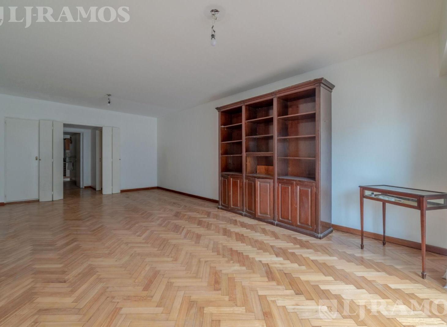 Foto de VENTA - SEMIPISO ALTO DE 4 AMBIENTES EN RECOLETA - BALCON CON EXCELENTE, imagen 5
